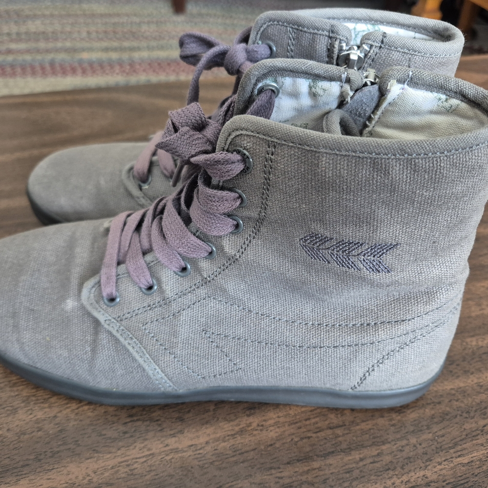 Cotton Canvas Gray Ankle Boots with Embroidered Detail Size 9